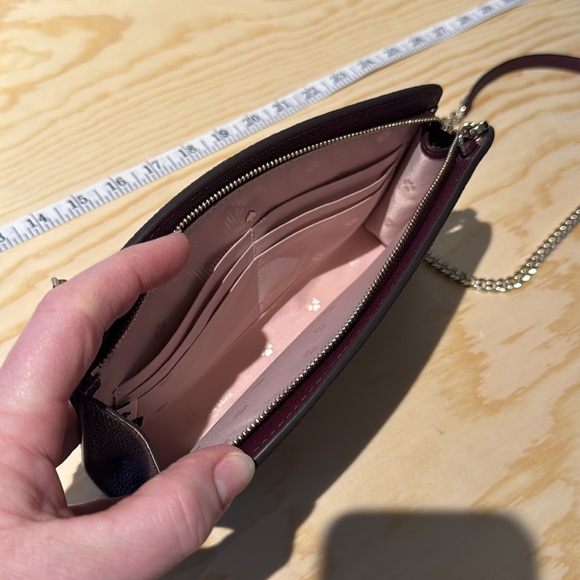 ♠️Kate Spade clutch converts to cross bag - Picture 16 of 16